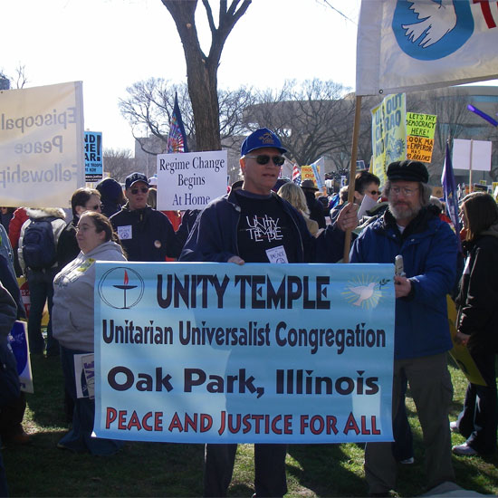 Members of Unity Temple, Oak Park, Illinois, at the anti-war rally in Washington, D.C., January 2007. Photo by Adam Gerhardstein/UUA.
