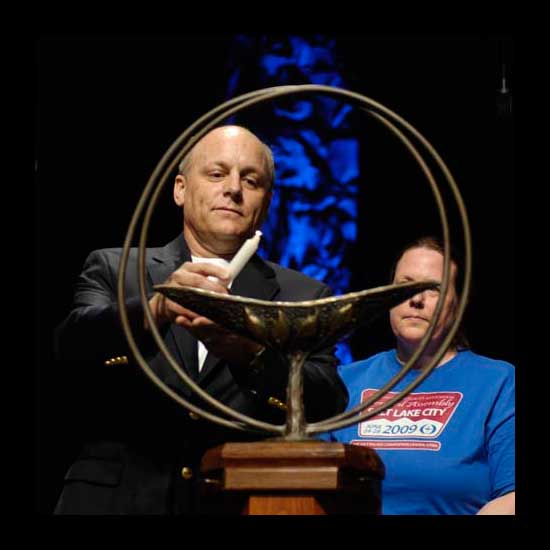 Opening ceremony, lighting the chalice. Photo by Nancy Pierce.