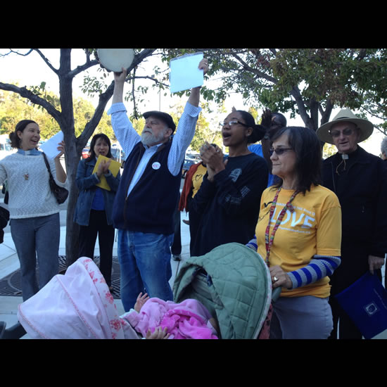 Linda Laskowski at a 10/3/12 rally at the Contra Costa County Detention Center Linda Laskowski at a 10/3/12 rally at the Contra Costa County Detention Center. 