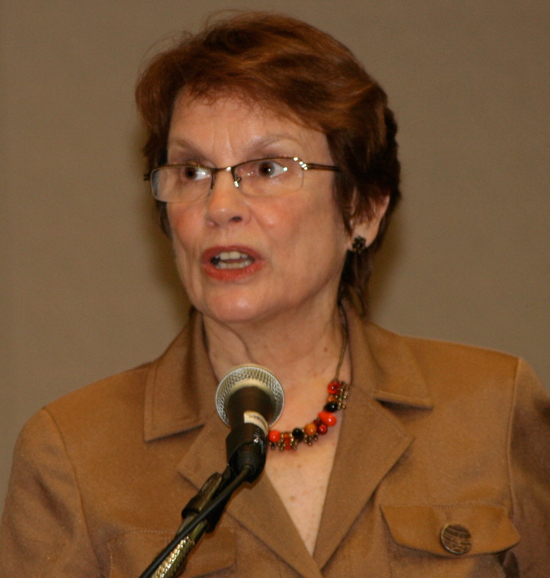 Laurel Hallman speaks at General Assembly 2008 Helio Fred Garcia