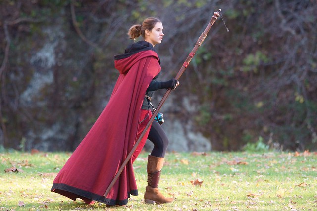 Magic_woman_robe_staff