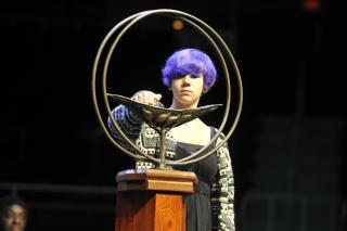 Emma Merchant lighting the chalice at General Assembly 2014