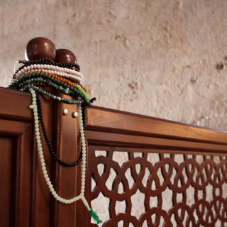 Islamic prayer beads or Subha inside the Süleymaniye Moque (Istanbul).